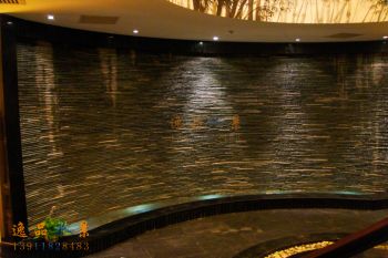 水幕墻景觀有哪幾部分組成？水幕墻內(nèi)部結(jié)構(gòu)